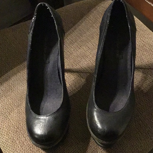 Women’s dress and shoes- size 8 - Picture 4 of 8